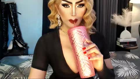 Snapshot of misschannel4sub chatting on October 29, 2025, 10:44 pm PRIESTESS CHANNEL online show from October 29, 2025, 10:44 pm