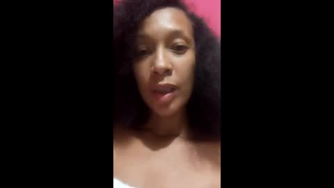 Snapshot of misscruzxz chatting on May 6, 2026, 11:21 pm Donna di Diamanti online show from May 6, 2026, 11:21 pm