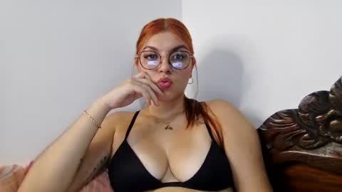 Snapshot of missdarcy_ chatting on July 1, 2026, 3:30 am Darcy online show from July 1, 2026, 3:30 am
