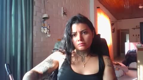 melodie  online show from November 10, 2025, 8:52 pm