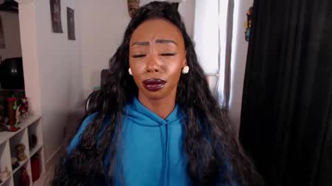 Emilie Diaz online show from March 10, 2026, 4:23 pm