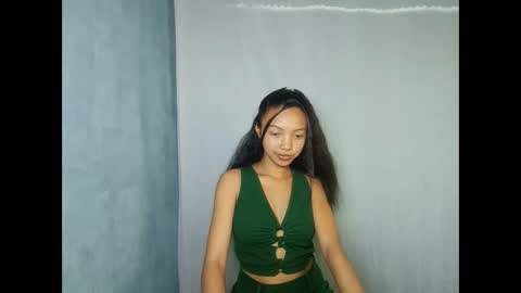 MadagascarQueen online show from May 8, 2026, 9:36 am