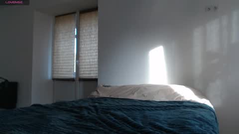 missfiti online show from October 3, 2025, 12:46 pm