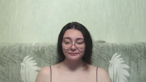 Snapshot of missis_mona chatting on December 7, 2024, 8:27 pm missis mona online show from December 7, 2024, 8:27 pm