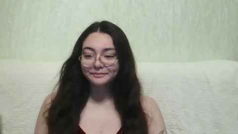 Snapshot of missis_mona chatting on December 17, 2024, 6:13 am missis mona online show from December 17, 2024, 6:13 am