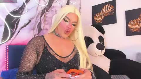 kassandra lazcano online show from May 12, 2026, 1:25 am