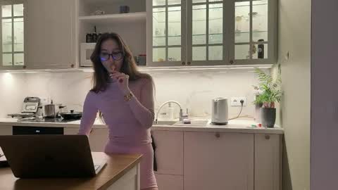 Snapshot of misslalii chatting on May 19, 2026, 9:10 pm misslalii online show from May 19, 2026, 9:10 pm