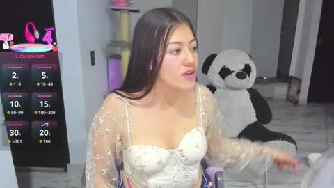 Loren online show from February 25, 2026, 2:21 am