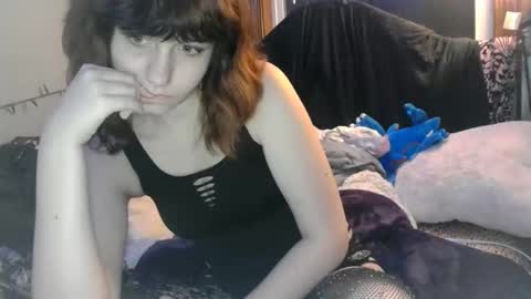 Snapshot of missmacabre666 chatting on May 22, 2026, 7:04 am missmacabre666 online show from May 22, 2026, 7:04 am