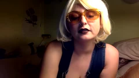 Snapshot of missmaritza chatting on March 7, 2025, 11:40 am Miss Maritza online show from March 7, 2025, 11:40 am