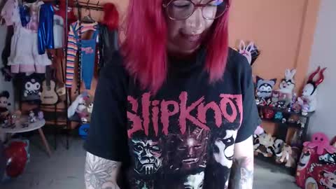 Miss Mia online show from March 16, 2026, 4:33 pm