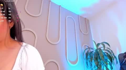 Mia  online show from June 27, 2026, 11:59 am