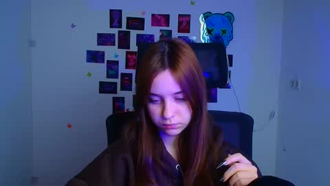 Mia online show from January 7, 2026, 12:51 pm