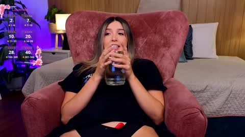 Snapshot of missmonaco chatting on January 8, 2025, 11:09 pm Emma Rivera online show from January 8, 2025, 11:09 pm