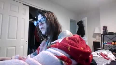 MissMona online show from March 10, 2026, 1:27 pm