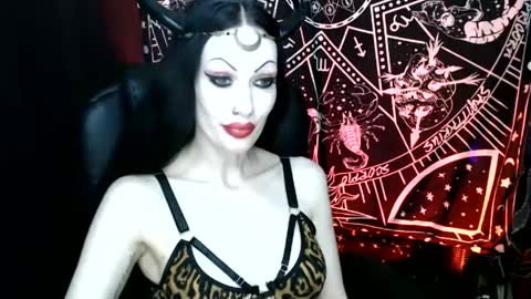 MissMoonDoll online show from January 2, 2025, 4:30 am
