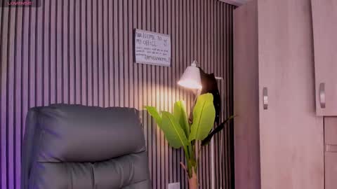 Snapshot of missnaomi_ chatting on September 9, 2025, 11:15 pm Naomi online show from September 9, 2025, 11:15 pm