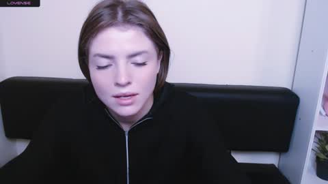 Olivia online show from January 8, 2025, 11:10 am