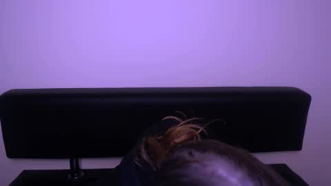 Olivia online show from February 2, 2025, 1:19 pm