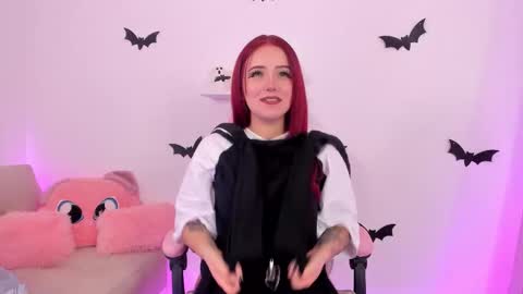 Snapshot of misspaulina__ chatting on October 15, 2025, 10:43 pm Pau Giraldo online show from October 15, 2025, 10:43 pm