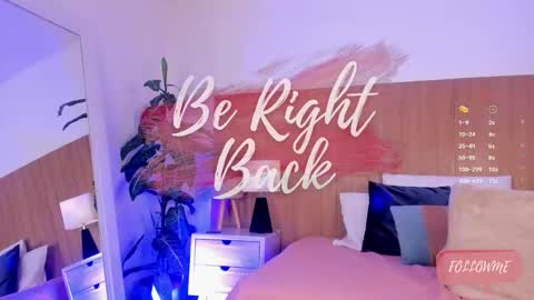 Emma Prada online show from September 11, 2025, 11:43 am