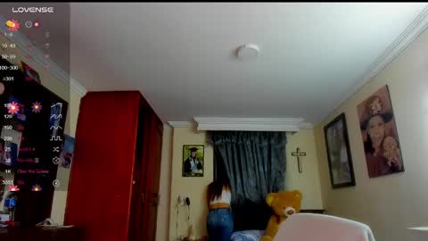 Snapshot of missvalery1 chatting on May 6, 2026, 1:25 am missvalery1 online show from May 6, 2026, 1:25 am