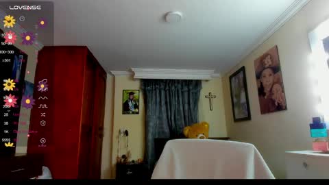 Snapshot of missvalery1 chatting on May 6, 2026, 10:48 pm missvalery1 online show from May 6, 2026, 10:48 pm