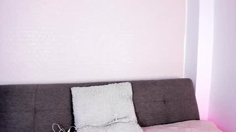 Pau OFmissweetpeach online show from December 1, 2025, 8:47 pm