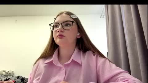 Snapshot of missyklym chatting on July 14, 2026, 2:01 pm Sandra online show from July 14, 2026, 2:01 pm