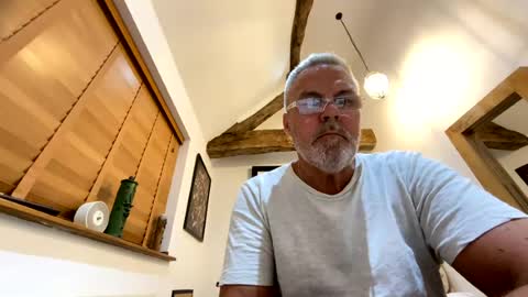 Snapshot of misterblivs chatting on July 7, 2026, 11:09 pm Misterblivs online show from July 7, 2026, 11:09 pm