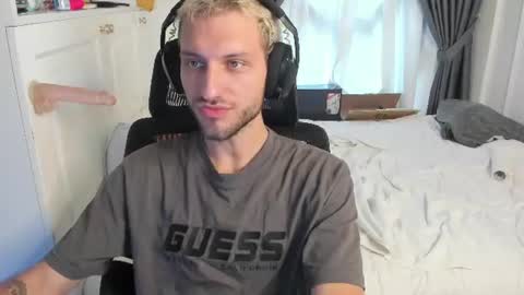 Snapshot of misterskiny chatting on August 9, 2026, 9:58 am Alex online show from August 9, 2026, 9:58 am