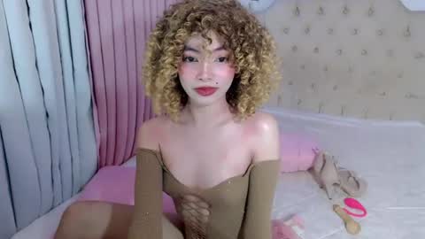 Snapshot of misterytgirl chatting on June 22, 2026, 6:16 pm CRISHA online show from June 22, 2026, 6:16 pm