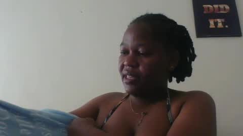 Snapshot of misticmoment chatting on June 25, 2026, 7:02 am misticmoment online show from June 25, 2026, 7:02 am