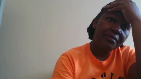Snapshot of misticmoment chatting on July 7, 2026, 7:23 am misticmoment online show from July 7, 2026, 7:23 am