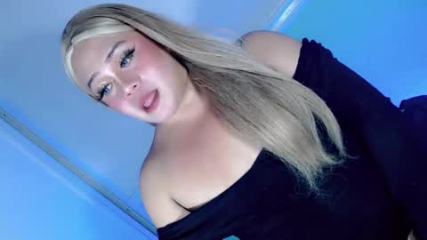 Snapshot of mistress_marta69 chatting on November 6, 2025, 5:47 pm mistress_marta69 online show from November 6, 2025, 5:47 pm