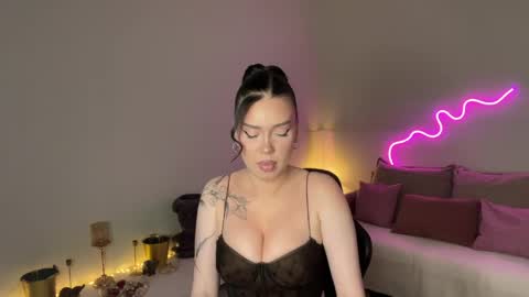 Snapshot of mistress_of_hearts chatting on May 20, 2026, 6:58 pm Mia online show from May 20, 2026, 6:58 pm