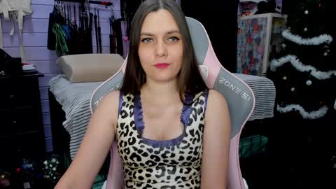 Snapshot of mistress_priest chatting on January 9, 2025, 5:54 pm Dirty Priest and Ivi online show from January 9, 2025, 5:54 pm