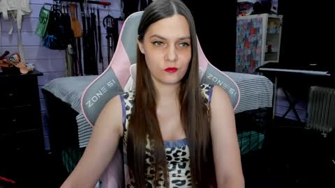 Snapshot of mistress_priest chatting on January 23, 2025, 7:18 pm Dirty Priest and Ivi online show from January 23, 2025, 7:18 pm