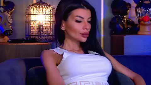 Snapshot of mistresselenia chatting on May 25, 2026, 11:49 am Elenia online show from May 25, 2026, 11:49 am
