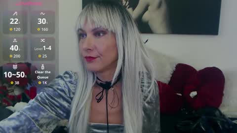 MistressEvelyn  online show from October 17, 2025, 6:38 am