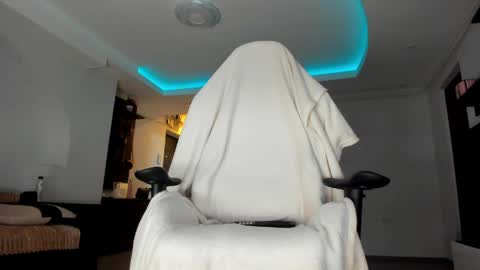 Snapshot of mistresskenda chatting on June 4, 2026, 7:20 pm Mistress KiRa online show from June 4, 2026, 7:20 pm