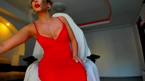 Snapshot of mistresskenda chatting on June 10, 2026, 4:28 pm Mistress KiRa online show from June 10, 2026, 4:28 pm
