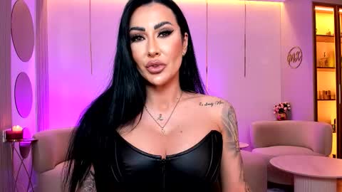 mistresskennya online show from December 3, 2025, 9:35 pm