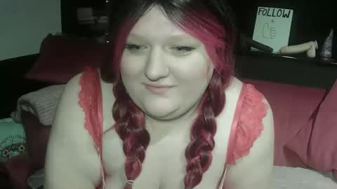 Snapshot of mistresslillie chatting on May 8, 2026, 10:04 pm mistresslillie online show from May 8, 2026, 10:04 pm