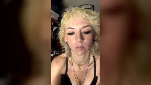 Snapshot of misty_blitz chatting on June 7, 2026, 6:39 am Misty online show from June 7, 2026, 6:39 am