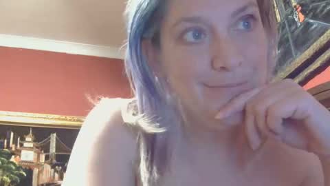 Snapshot of mistymountains96 chatting on February 16, 2026, 2:40 am Misty Mountains online show from February 16, 2026, 2:40 am