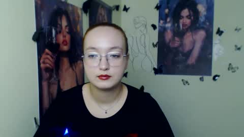 Snapshot of mistyrosee chatting on February 20, 2026, 7:32 am Aria online show from February 20, 2026, 7:32 am