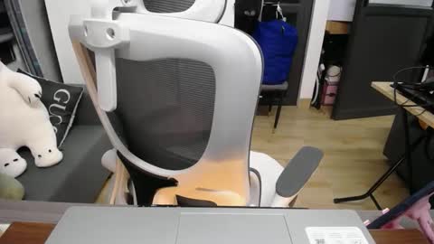 Misumiko96 online show from December 18, 2025, 1:11 am