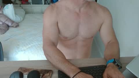 Snapshot of mitcheli chatting on February 26, 2026, 3:11 pm Onlyfans online show from February 26, 2026, 3:11 pm