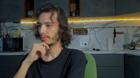 Snapshot of mitchelkurse chatting on July 6, 2026, 7:05 pm MitchelKurse online show from July 6, 2026, 7:05 pm